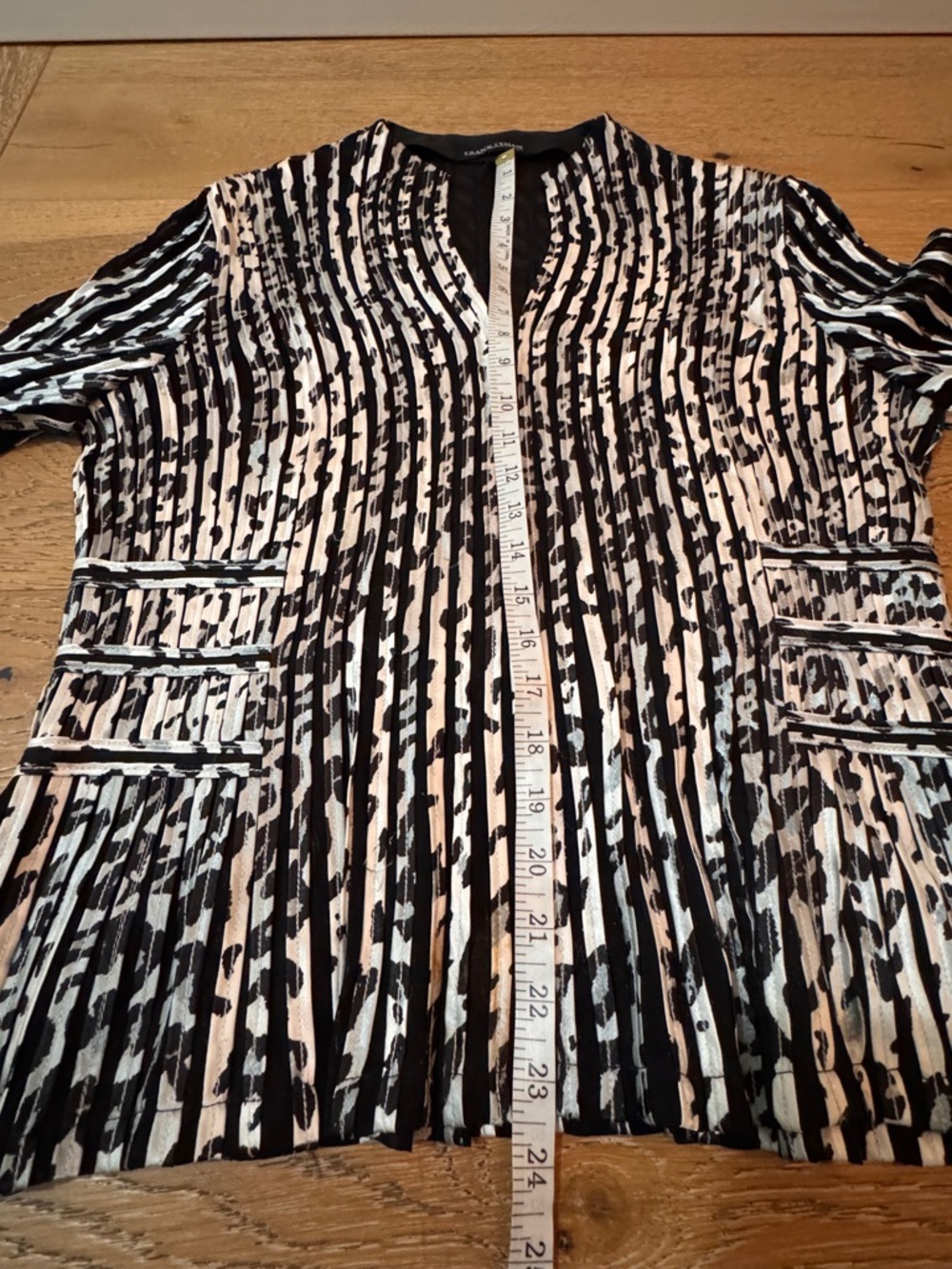 Black/White Vertical Print Jacket  Full Zipper 3/4 Sleeve Shutter Pleats Sz M/L - Picture 11 of 16